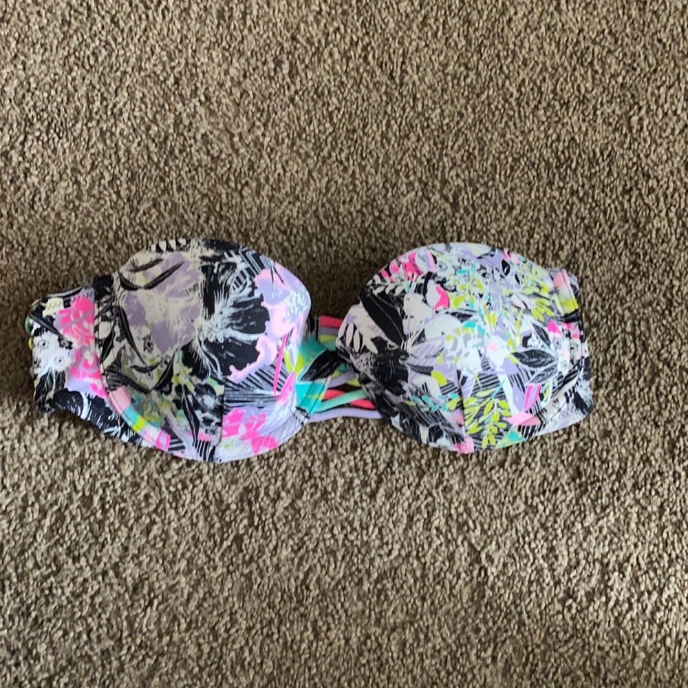 VS swim tops - Picture 5 of 8